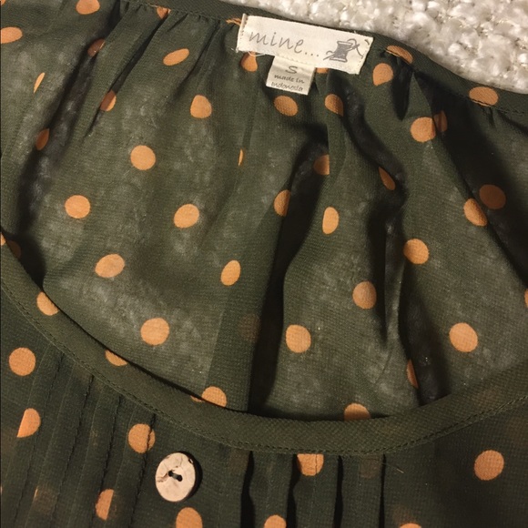 Mine silk blouse polka dot with knot at bottom - Picture 2 of 3